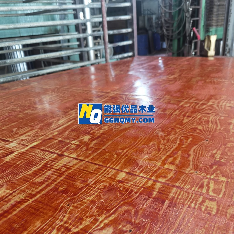 神農(nóng)架桉木芯建筑模板，二次成型可循環(huán)使用，不易變形，工地經(jīng)久耐用